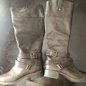 Size 9 brown boots